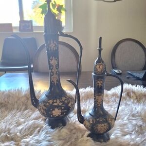 Elegant Black and Gold Decorative Decantor Set Made In India